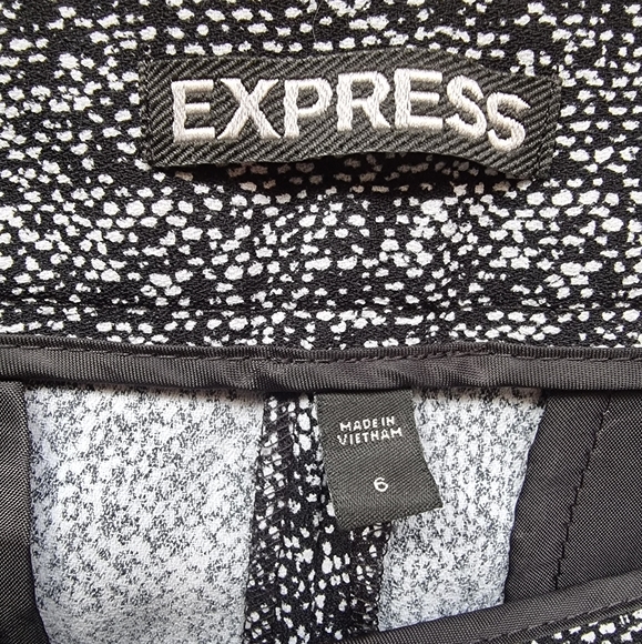 Express Lightweight Flowy Shorts - Picture 6 of 8